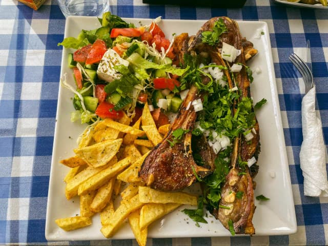 Pafos gdzie zjeść: Odkryj najlepsze restauracje i smaki Cypru Pafos gdzie zjeść: Odkryj najlepsze restauracje i smaki Cypru