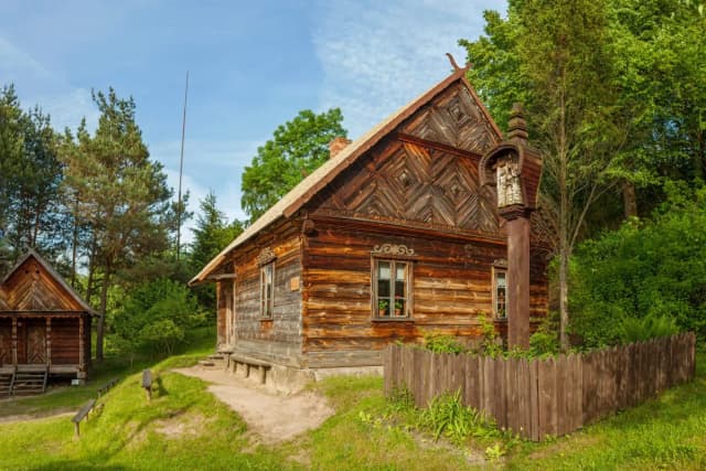 Muzeum skansen - odkryj fascynujące skanseny w Polsce i ich kulturę Muzeum skansen - odkryj fascynujące skanseny w Polsce i ich kulturę